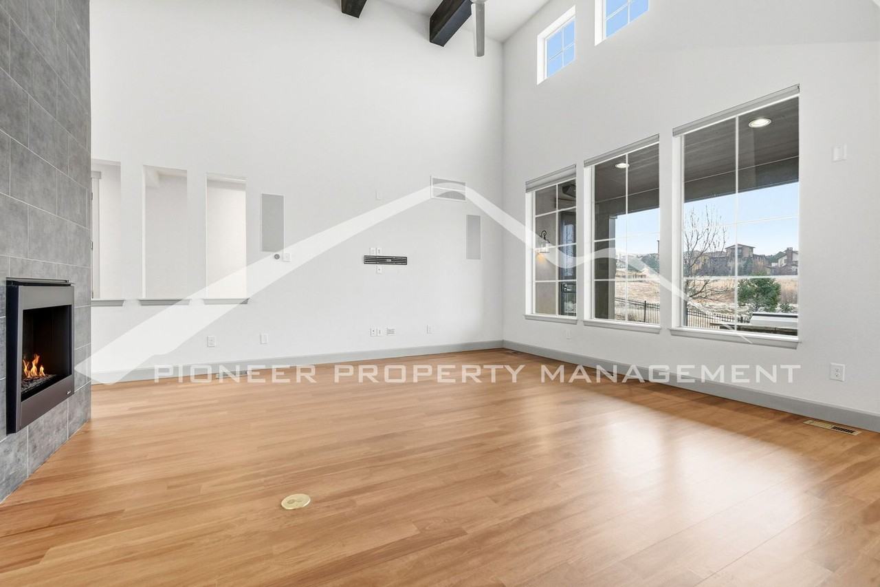 2164 S Nile St - Photo 5 of 46