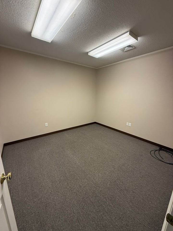 131 Dublin Square Rd #A - Photo 4 of 8