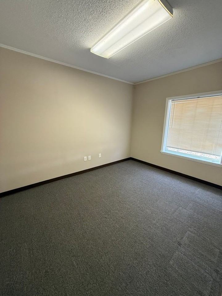 131 Dublin Square Rd #A - Photo 6 of 8