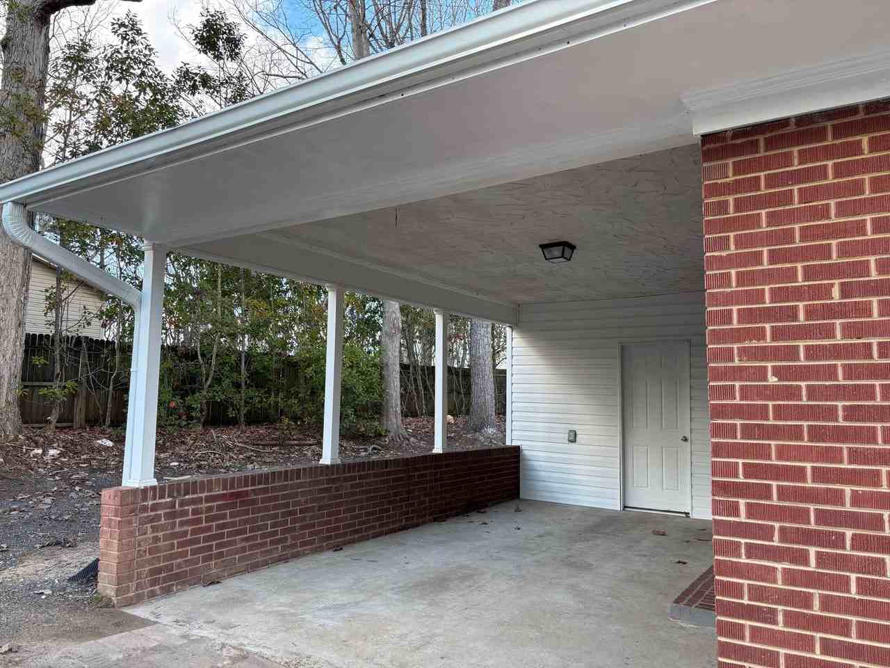 635 Oakgrove Rd - Photo 3 of 24