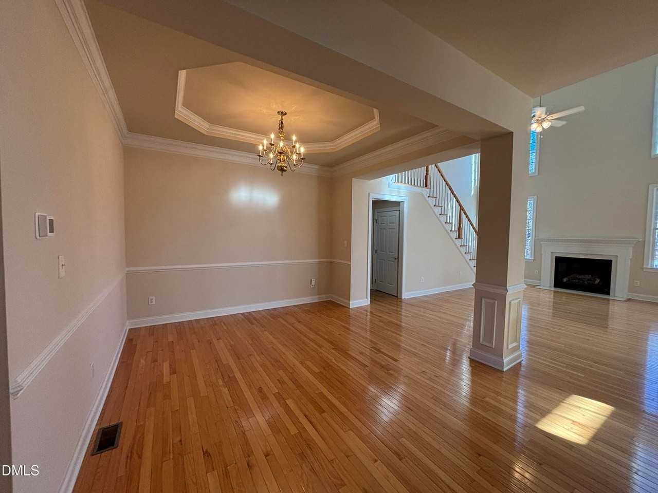 11729 Broadfield Ct - Photo 2 of 48