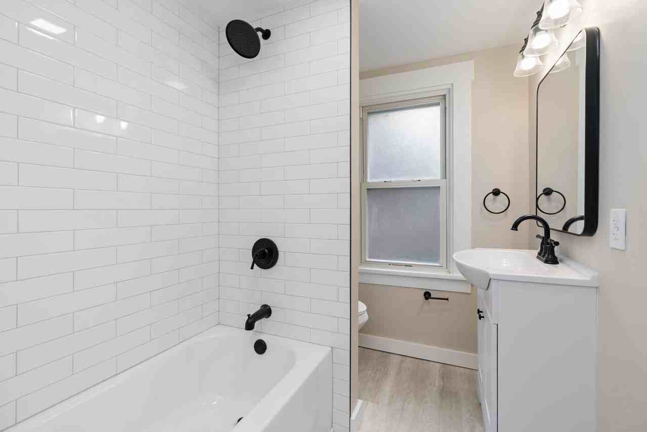 232 Saint Clair St - Photo 2 of 29