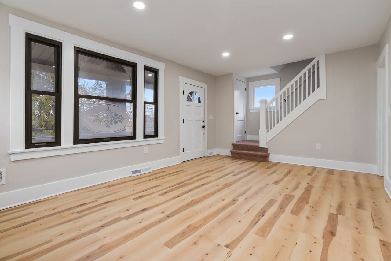 232 Saint Clair St - Photo 3 of 29