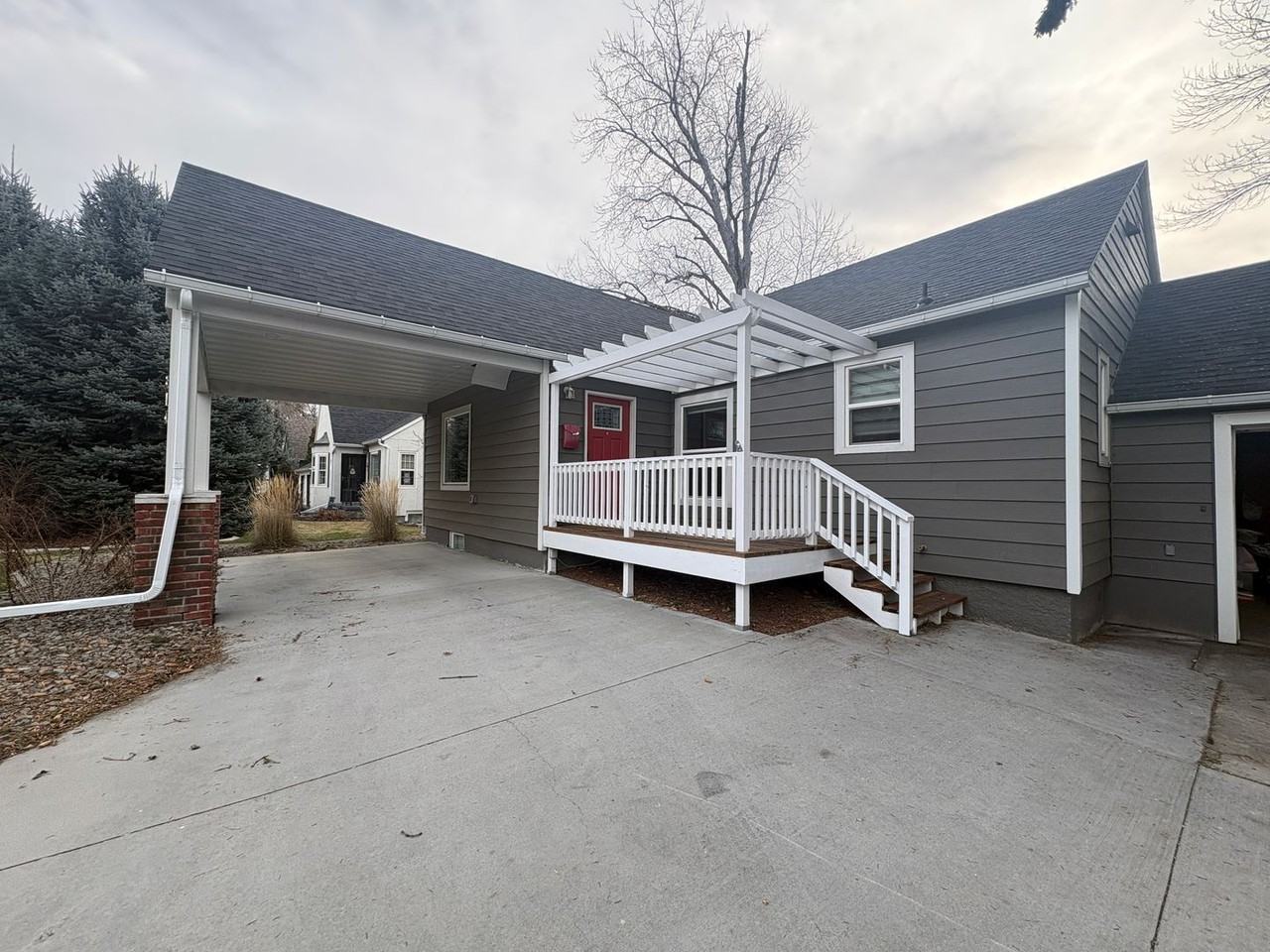 816 Poly Dr - Photo 3 of 34