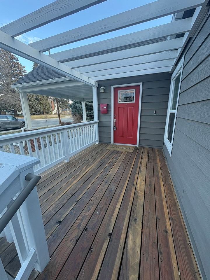 816 Poly Dr - Photo 4 of 34