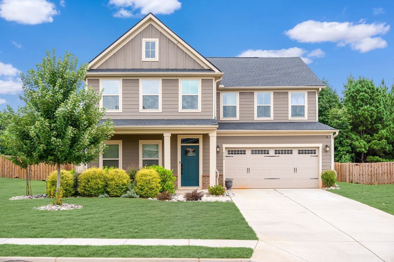 533 Daffodil Ln - Photo 2 of 33