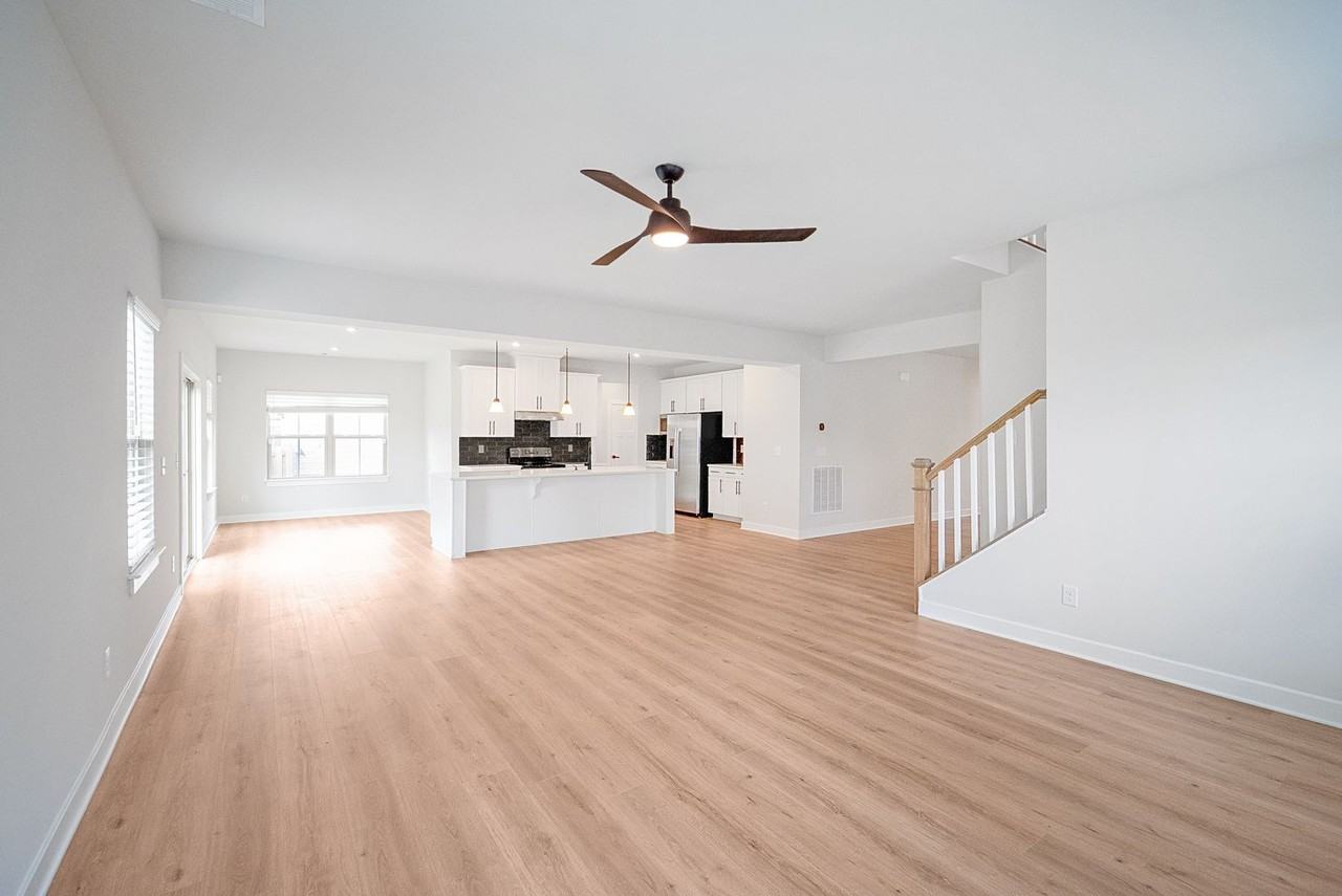 533 Daffodil Ln - Photo 6 of 33