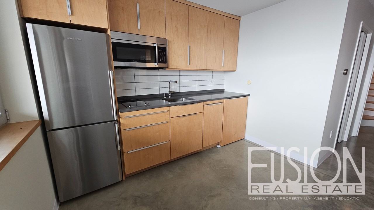 11 Lakeview Ter - Photo 3 of 23