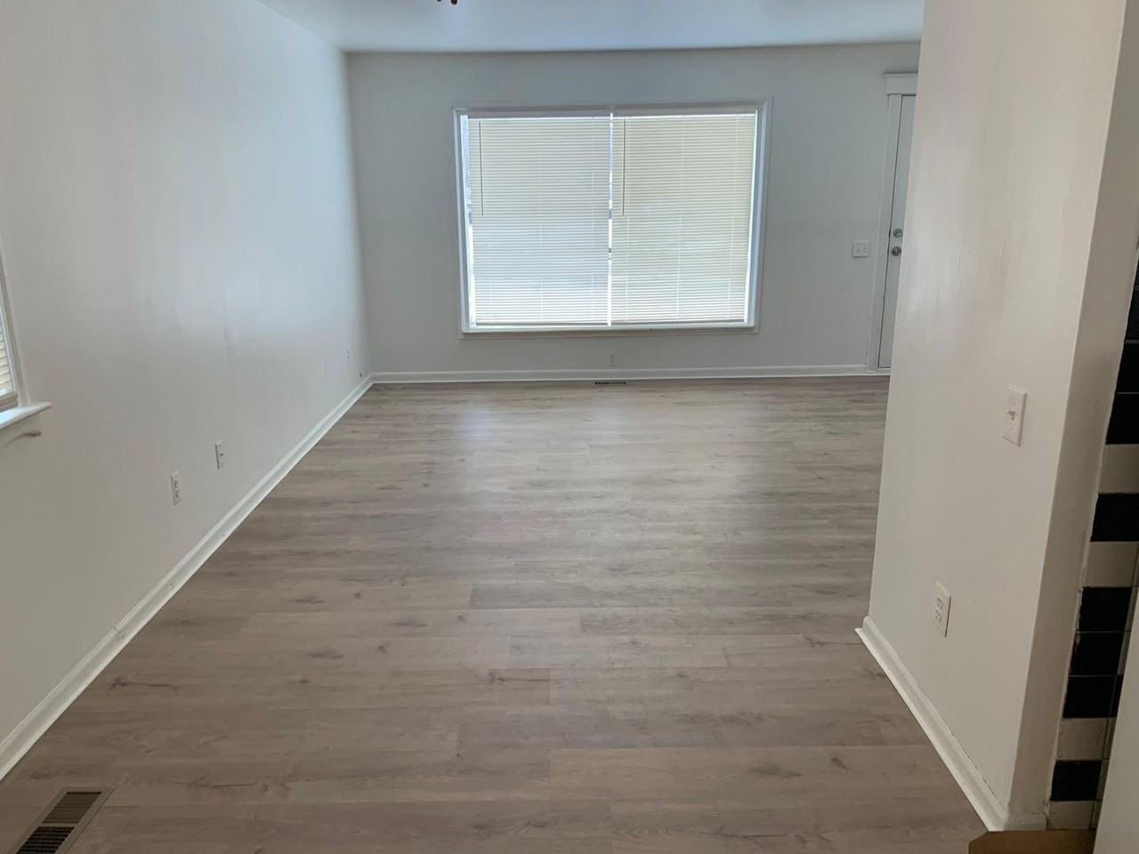 29131 Rosewood St - Photo 5 of 9