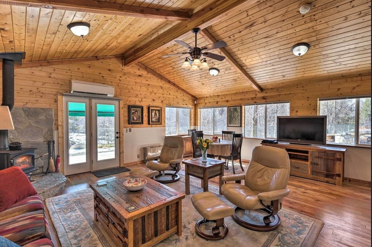 425 Larch Ln - Photo 6 of 29