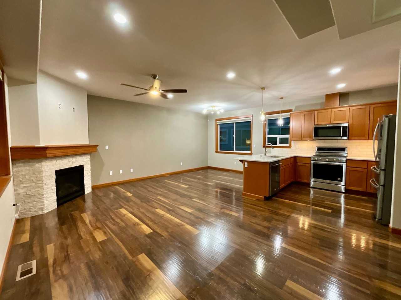 7109 Rainier Dr - Photo 4 of 24