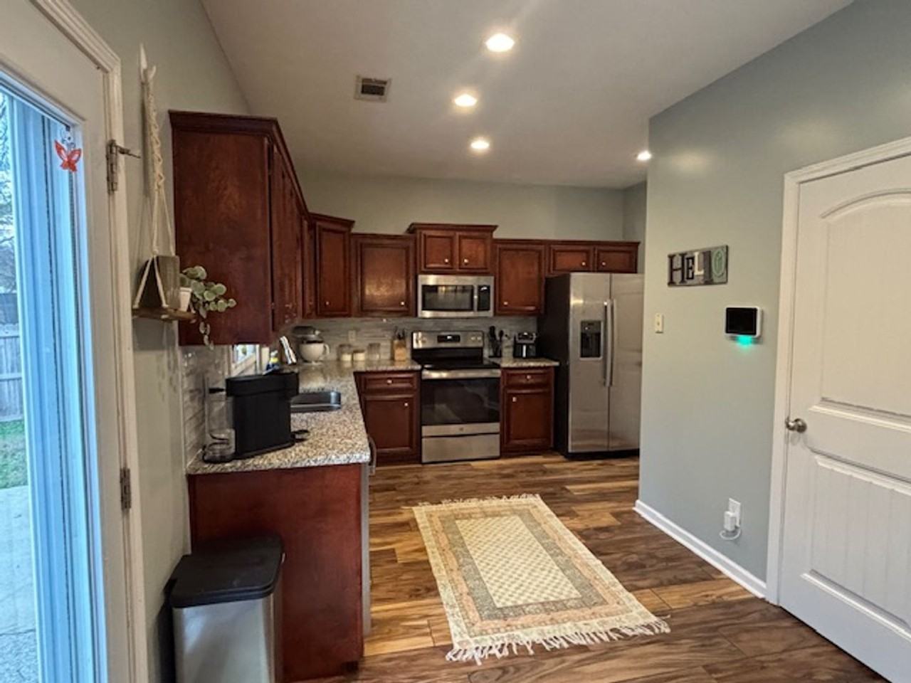 613 28th Ave - Photo 3 of 18