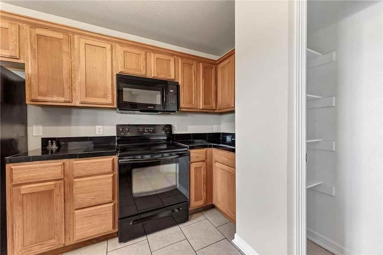 6016 S 36th St - Photo 2 of 14