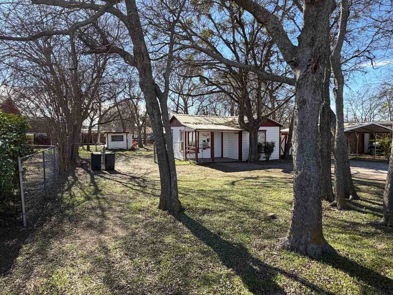 9625 Santa Monica Dr - Photo 7 of 8