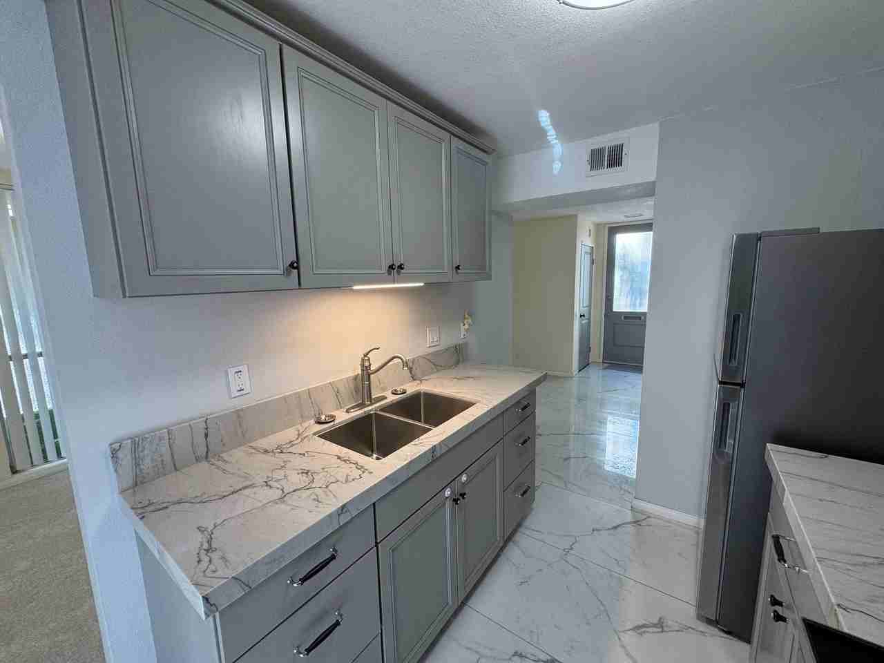 4881 Collwood Blvd - Photo 4 of 16