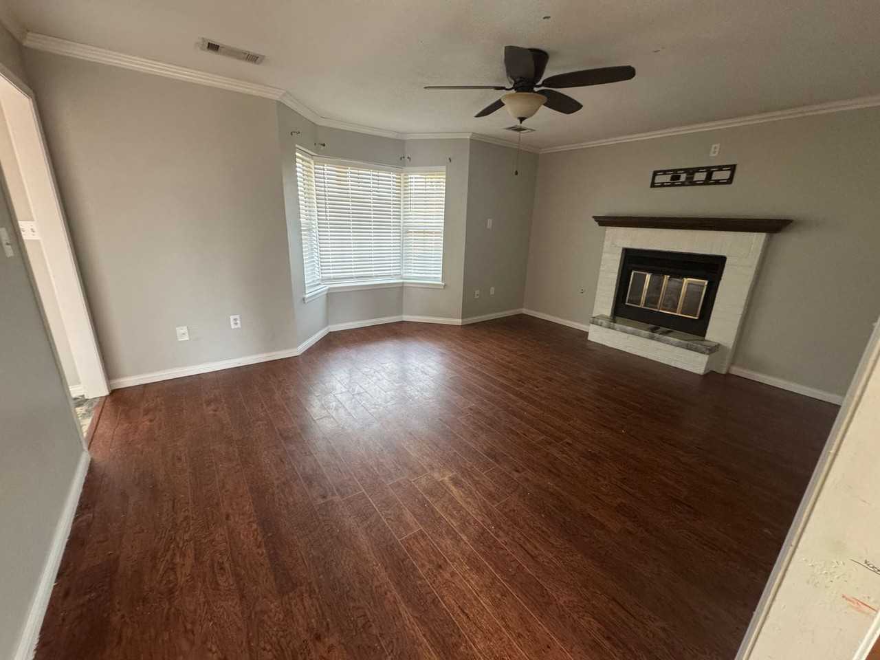 9118 Urban View Dr - Photo 4 of 21