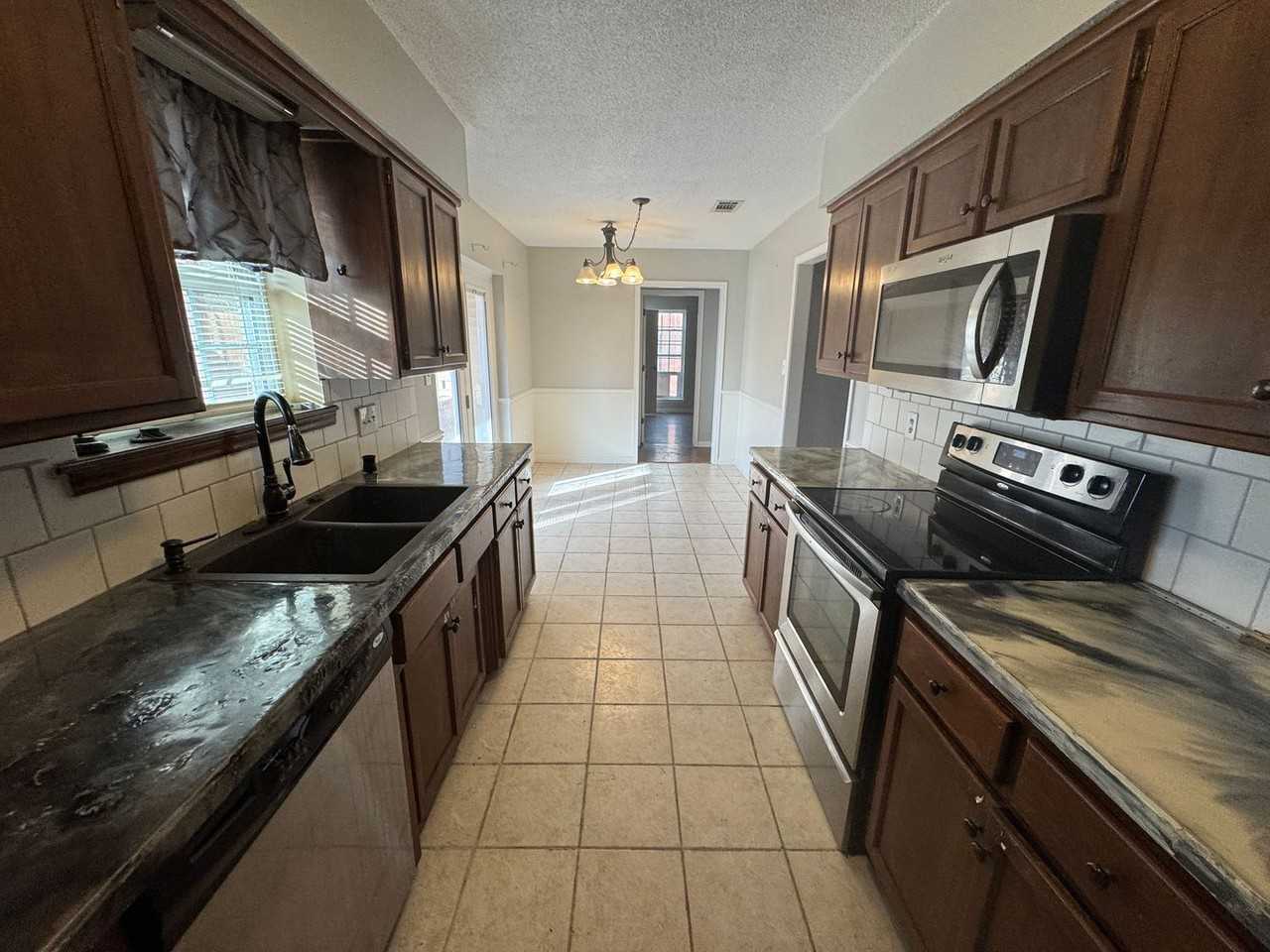 9118 Urban View Dr - Photo 7 of 21