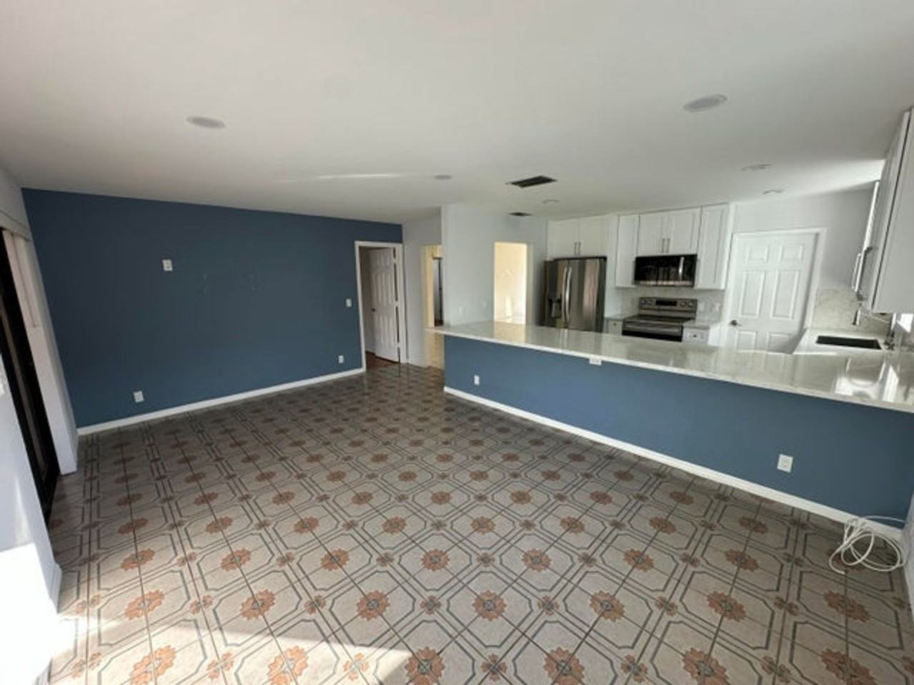 3291 Sw 4th St - Photo 4 of 24