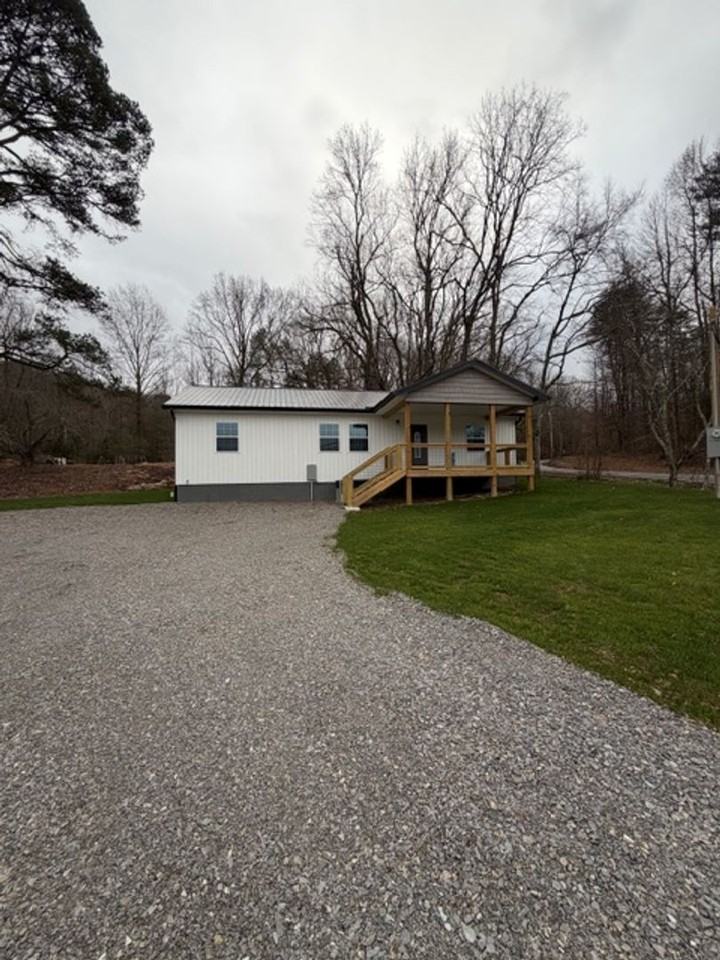 1028 Blair Loop - Photo 2 of 28