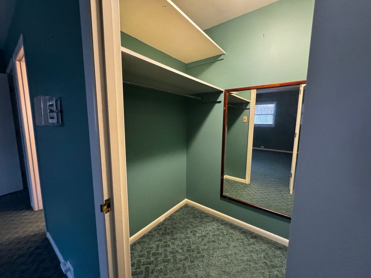 307 W 1st St - Photo 7 of 8