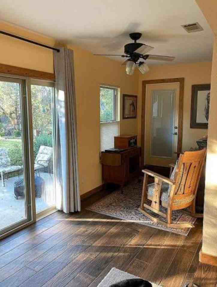 2505 Grandridge Trl - Photo 3 of 15