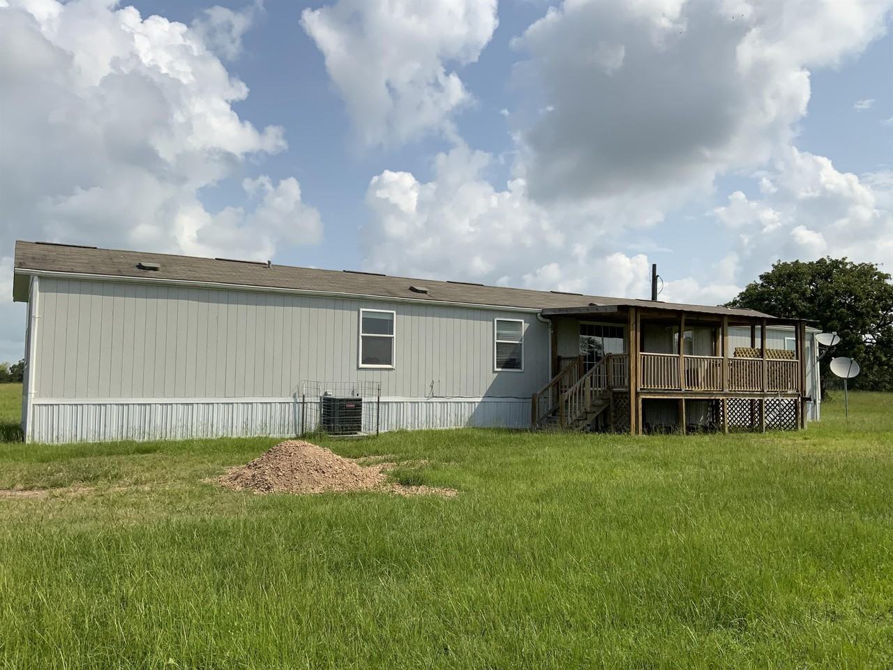 3539 Tejas Ln - Photo 3 of 8