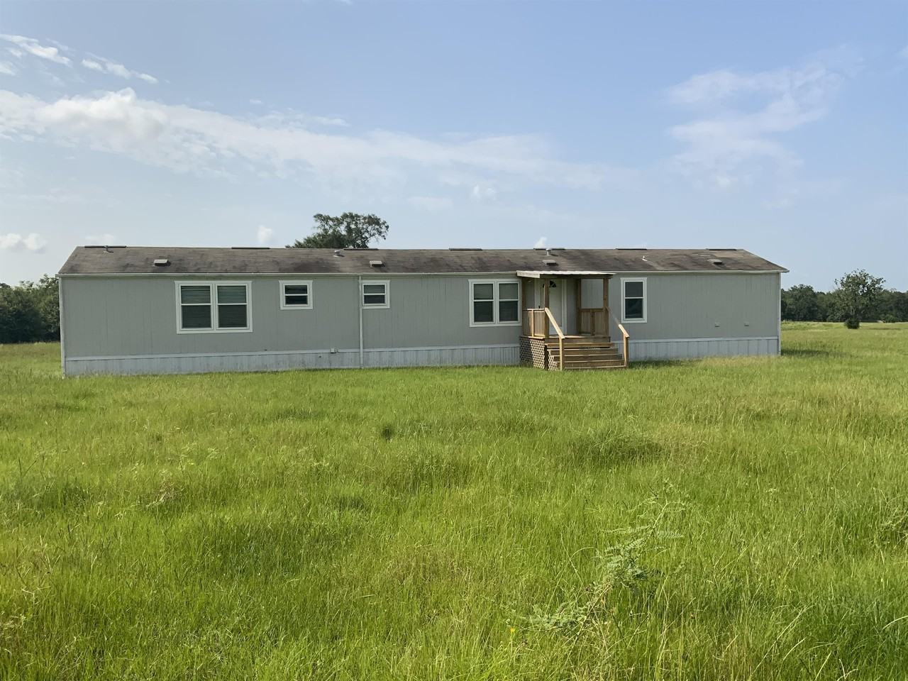 3539 Tejas Ln - Photo 2 of 8