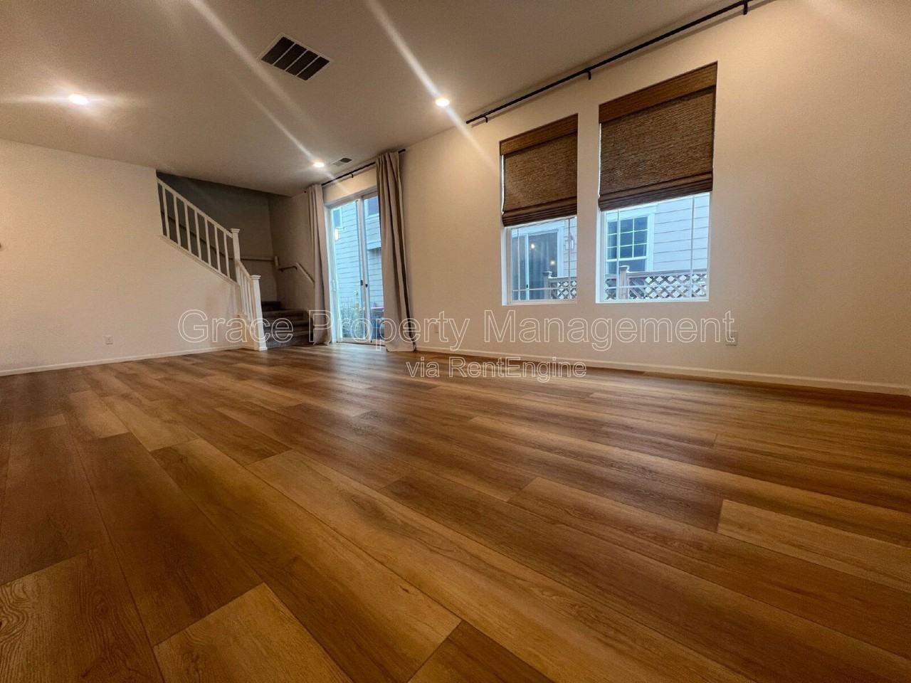 1131 Anker Dr - Photo 4 of 25