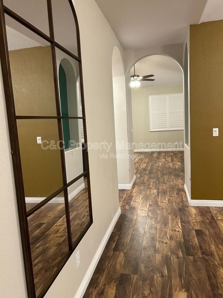 2315 Fairmont Ave - Photo 6 of 18