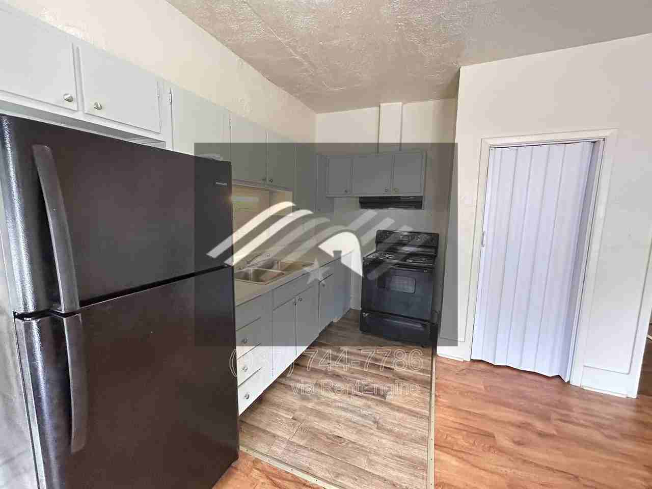 4702 Bryant Ave #1 - Photo 4 of 12