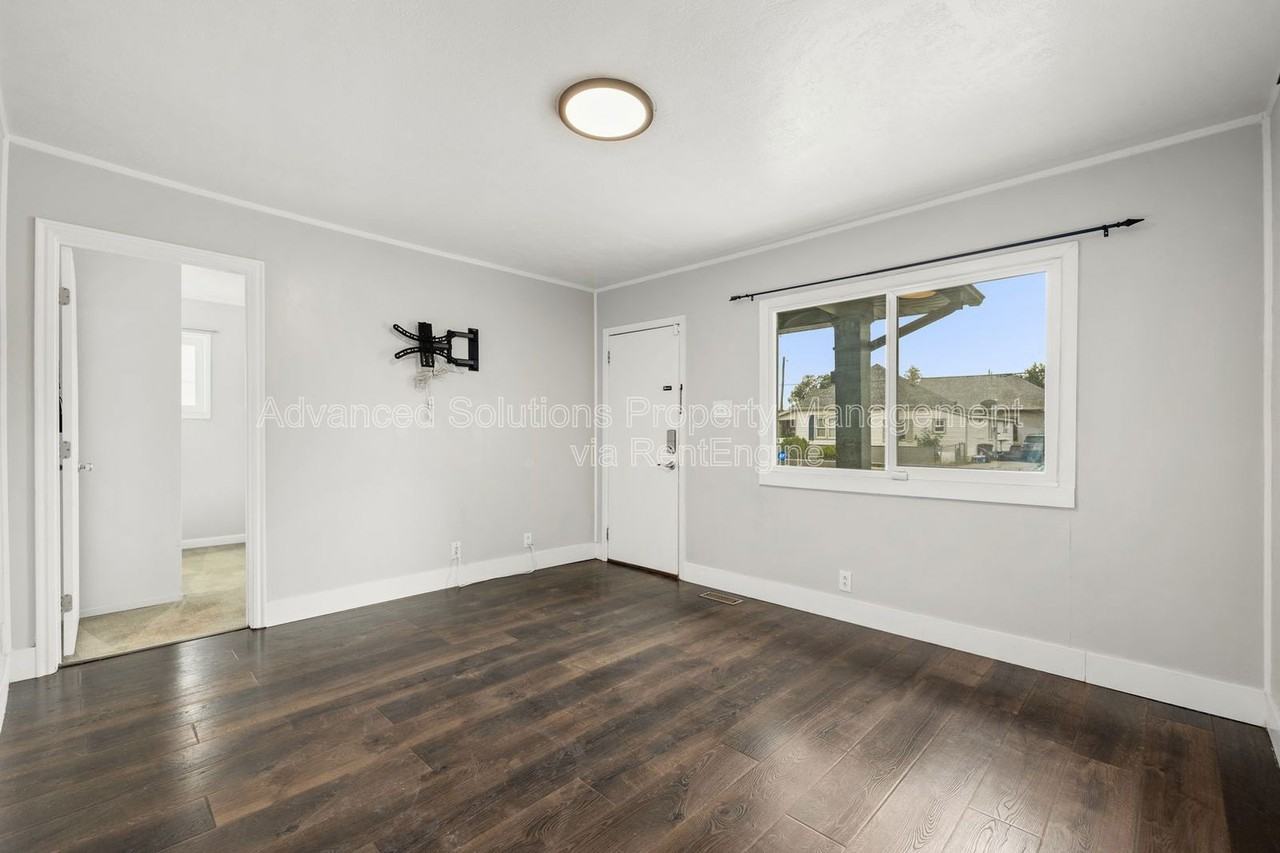 486 W 2nd Ave - Photo 3 of 24