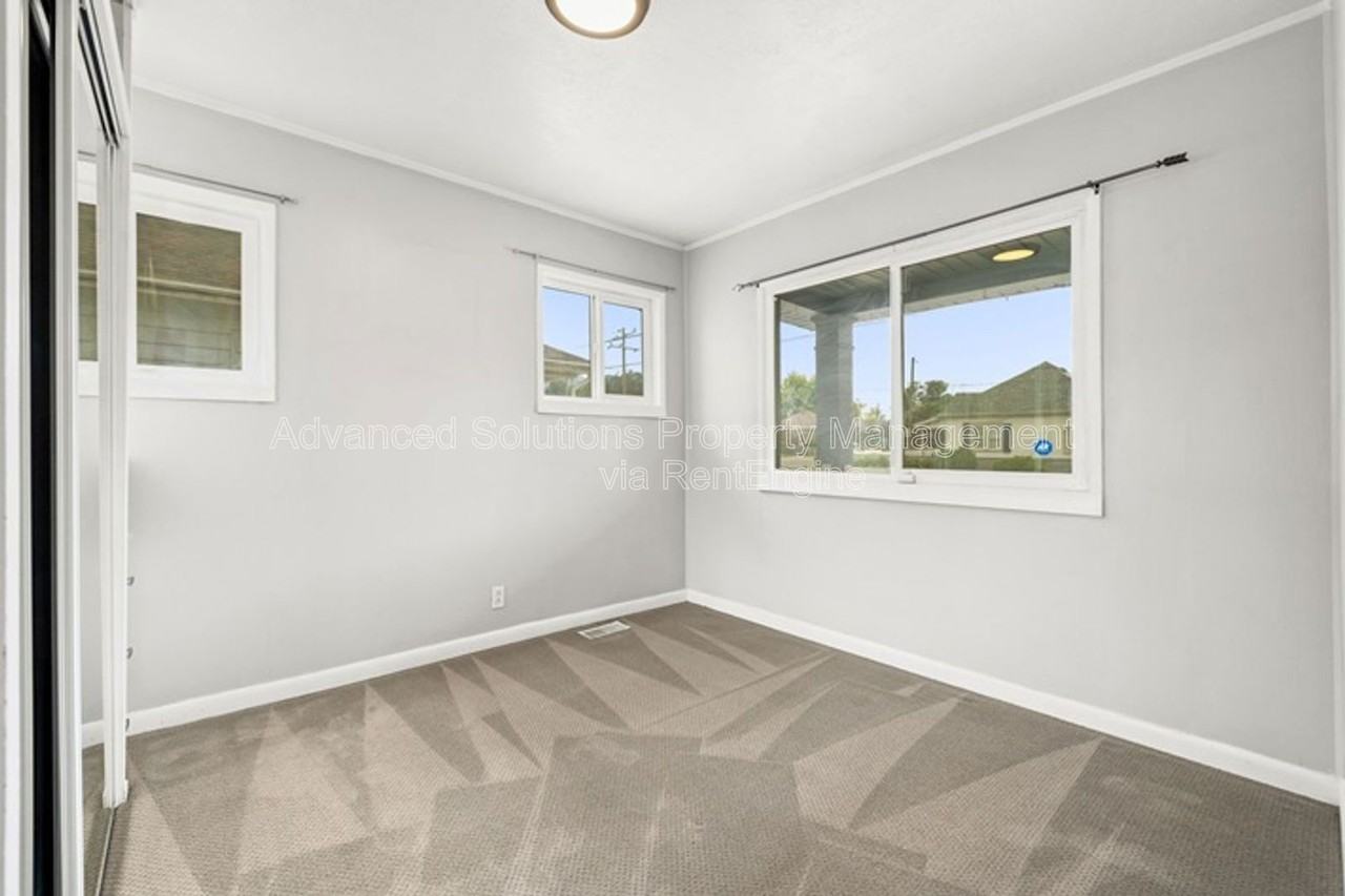 486 W 2nd Ave - Photo 5 of 24