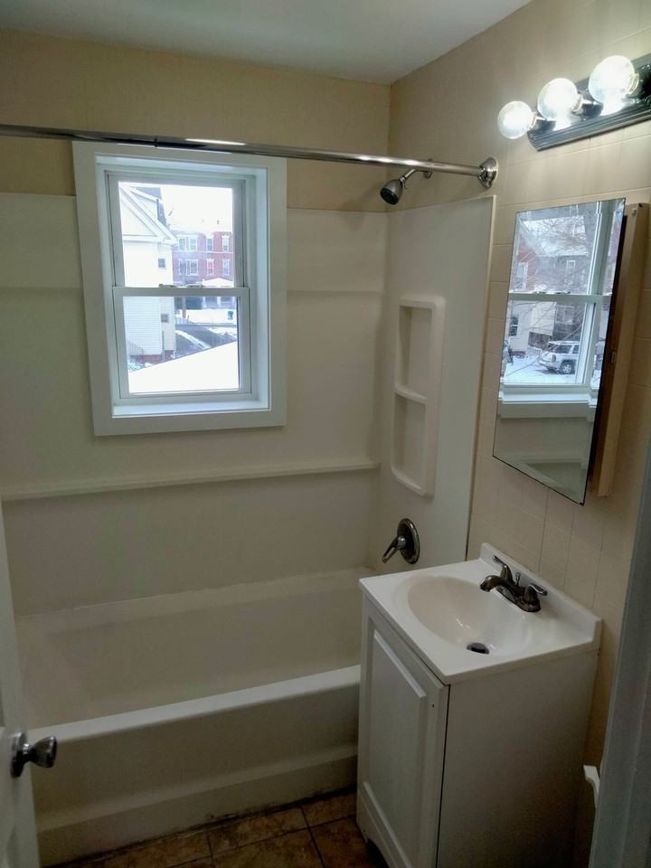 29 Annawan St #D4 - Photo 5 of 6