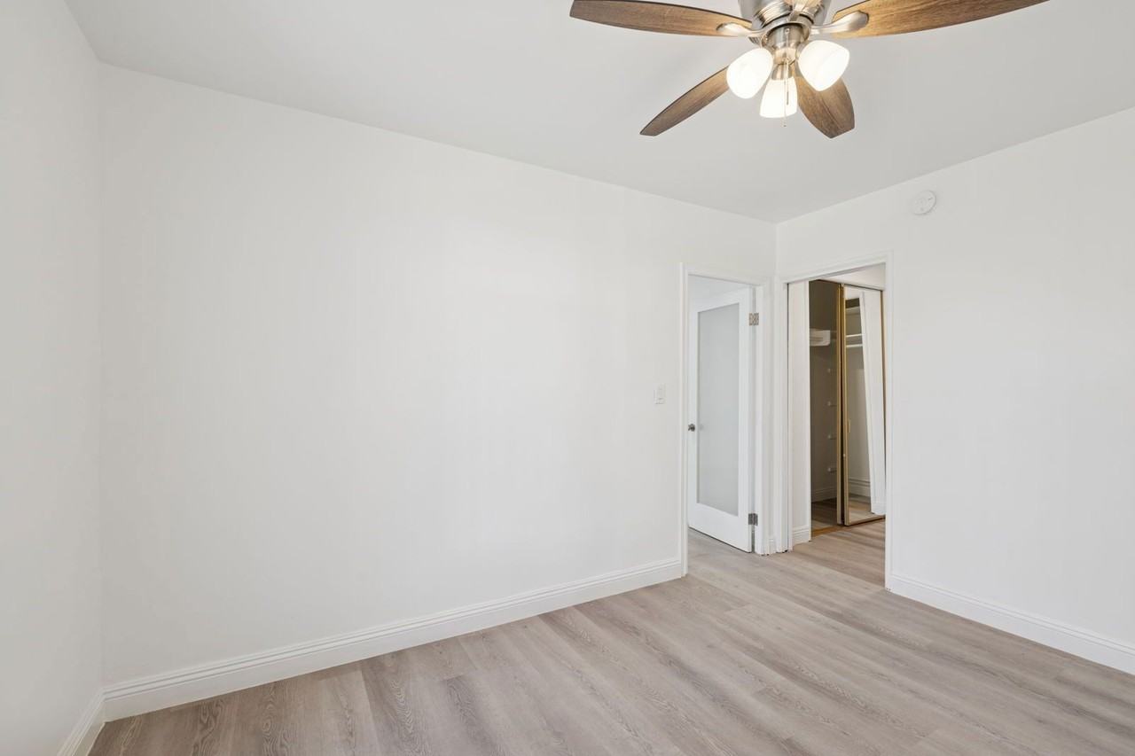 337 S Rexford Dr #1 - Photo 7 of 14