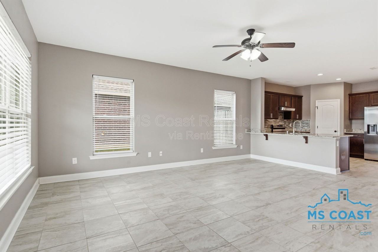 848 Reunion Place Cir - Photo 4 of 26