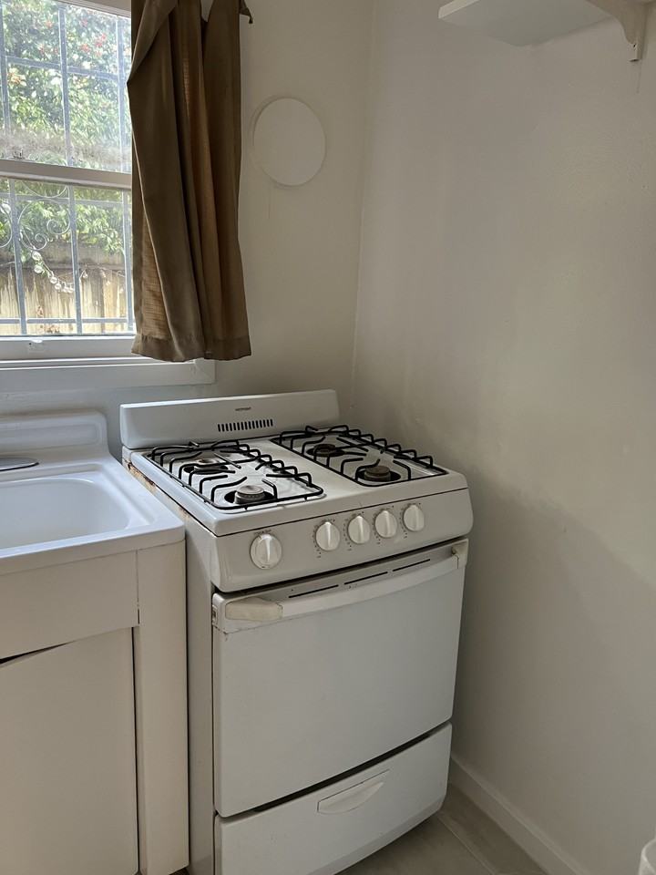 3475 Pierce St #5 - Photo 6 of 6