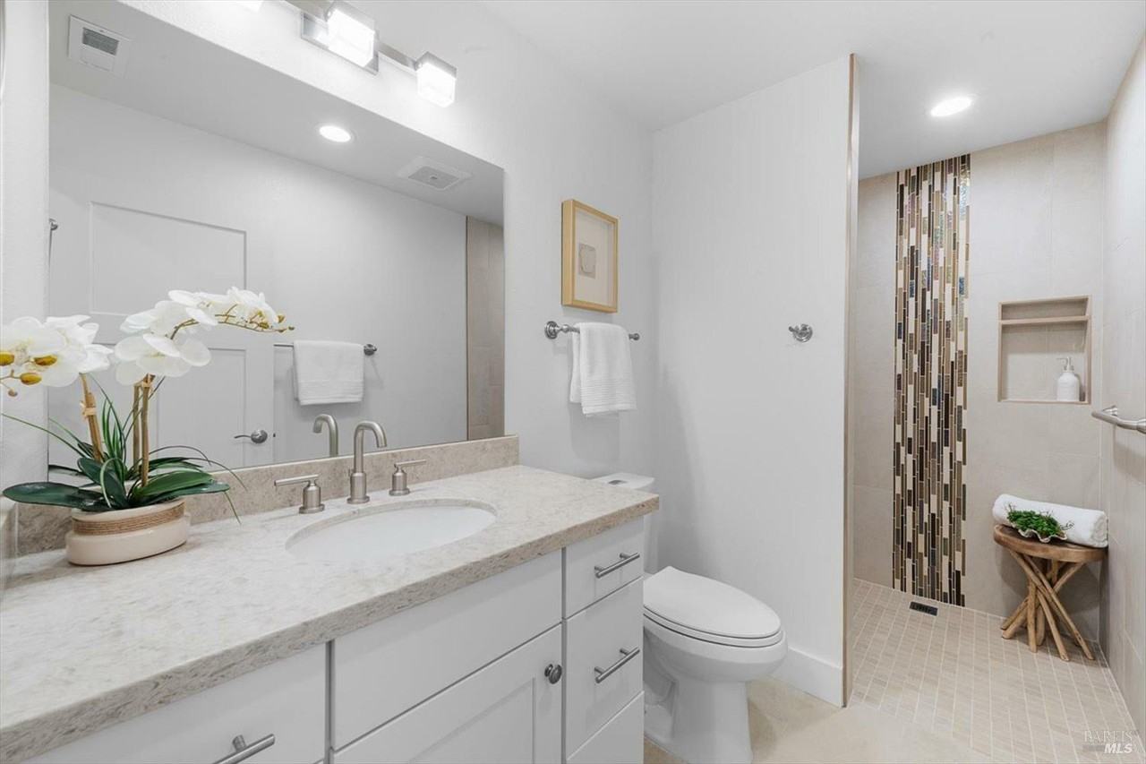 101 Merrill St - Photo 6 of 29