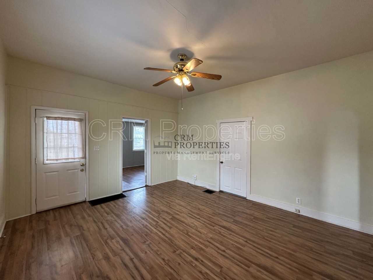 1526 S Union St - Photo 6 of 24