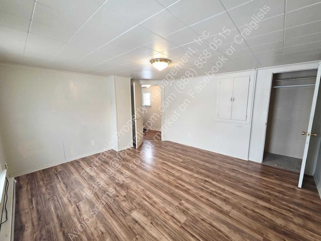 323 Hughes St #4 - Photo 7 of 8