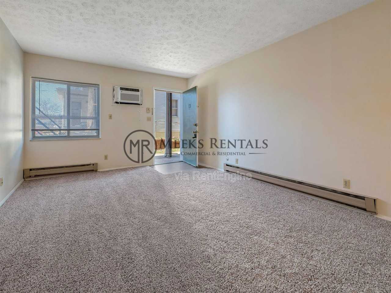 1739 6th Ave #24 - Photo 4 of 9