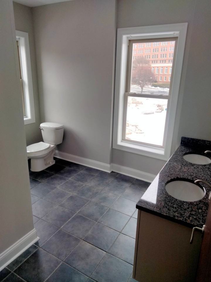 1012 Hawthorn St #3 - Photo 6 of 8