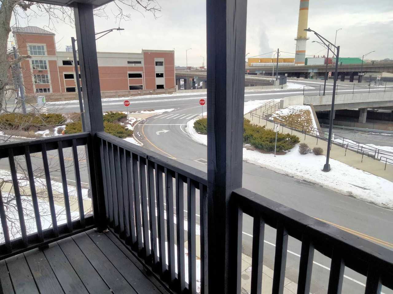 1012 Hawthorn St #3 - Photo 7 of 8