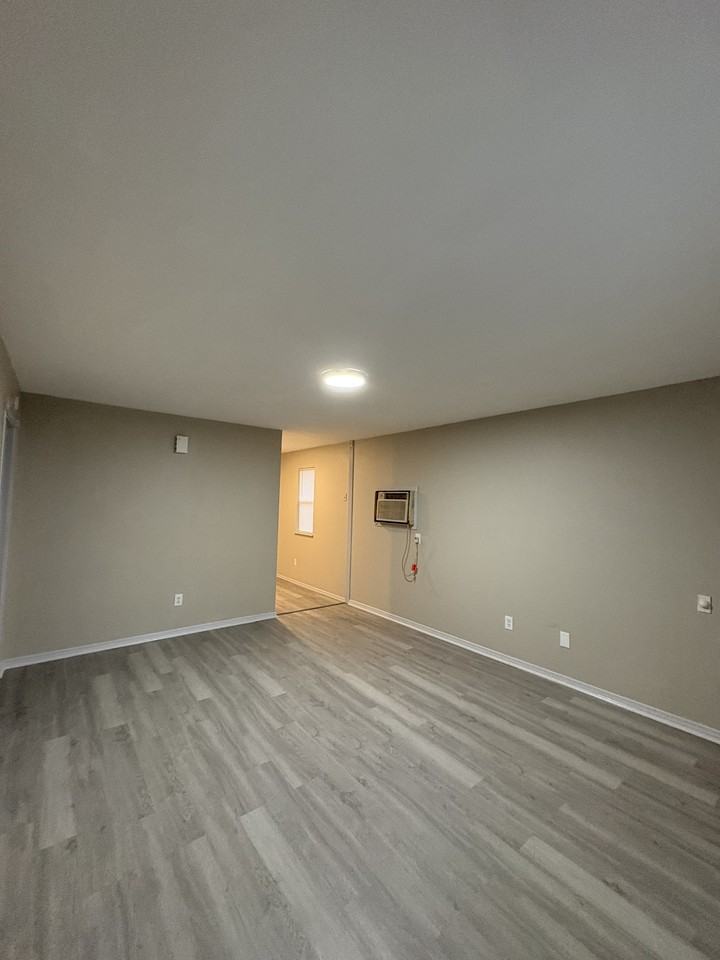 201 Nw K St #A - Photo 4 of 7