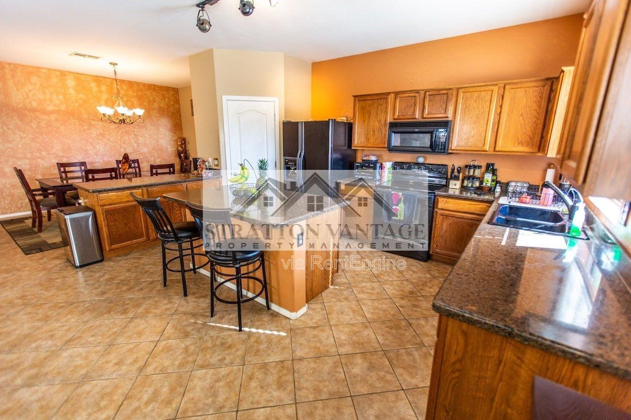 3522 S 81st Dr - Photo 4 of 23