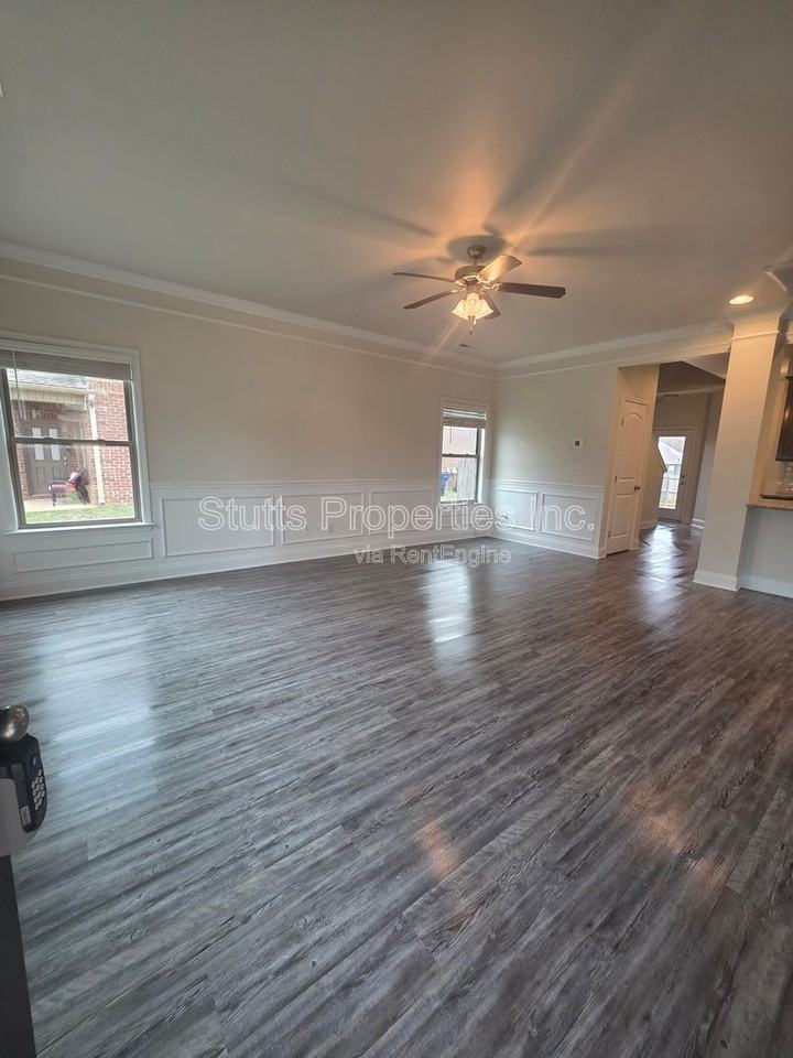 8317 Stillwater Cir Nw - Photo 4 of 9