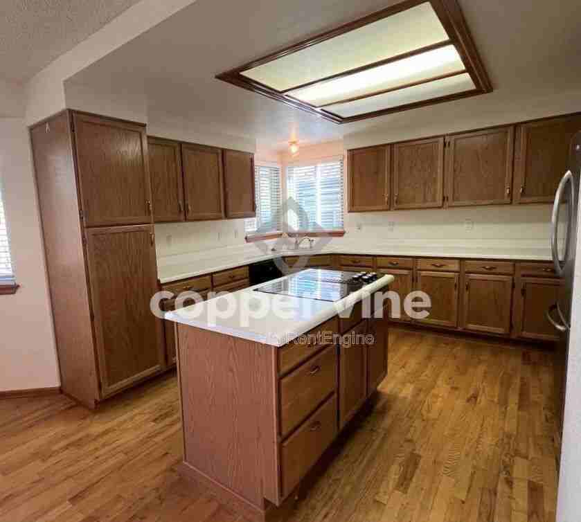 8535 Oak Way - Photo 4 of 21