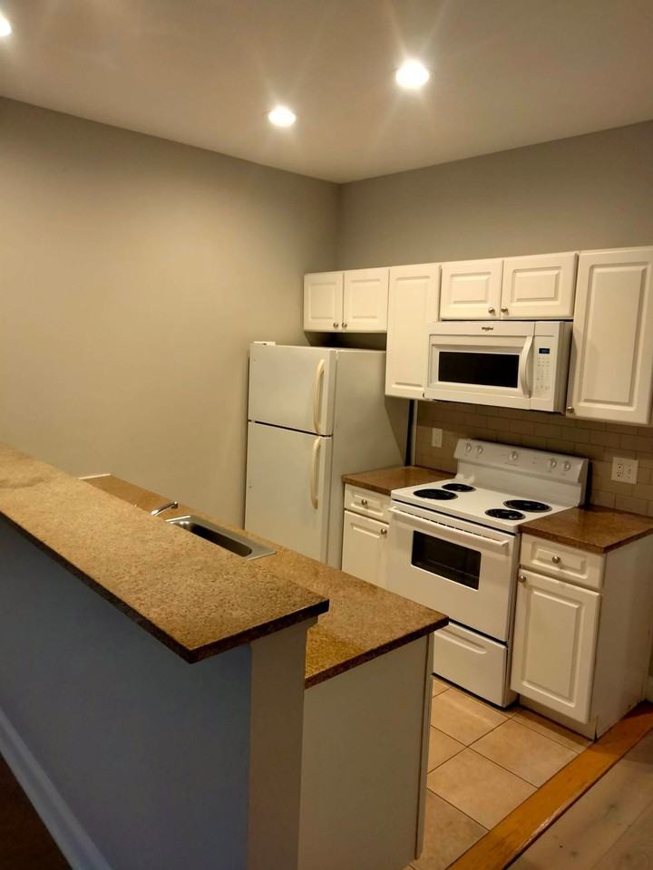 22 Imlay St #B - Photo 2 of 7