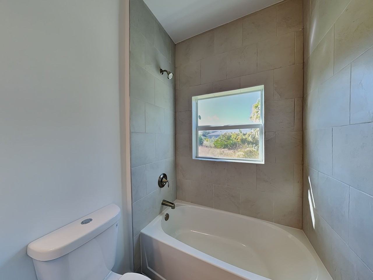 20241 Lorette Ave - Photo 5 of 13