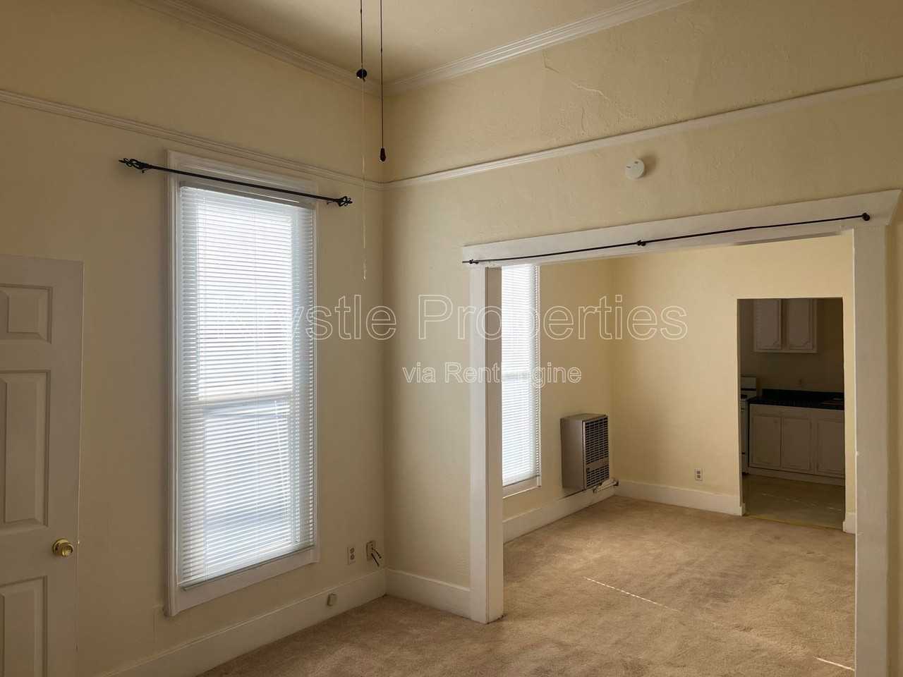 1117 Sutter St #B - Photo 6 of 10