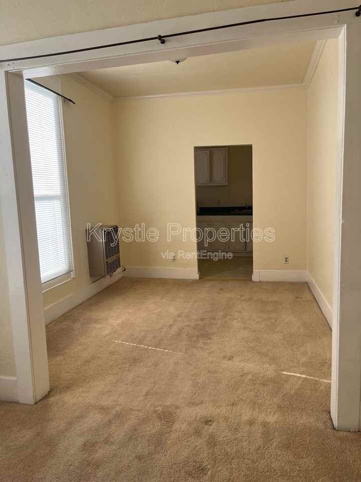 1117 Sutter St #B - Photo 7 of 10